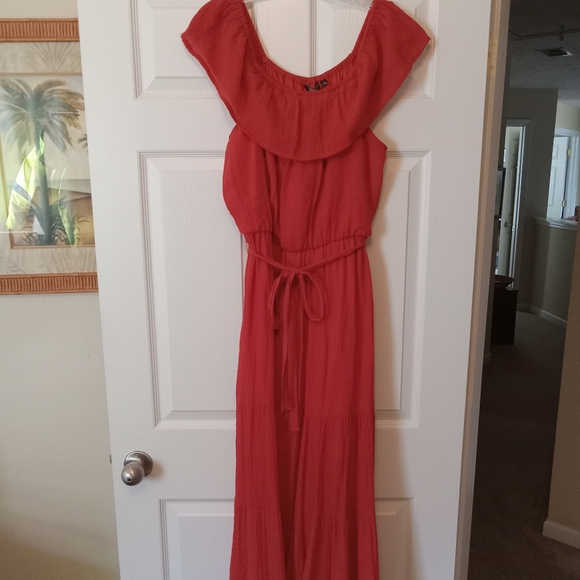 Mlle Gabrielle tiered ruffle midi dress. Large - Picture 5 of 10
